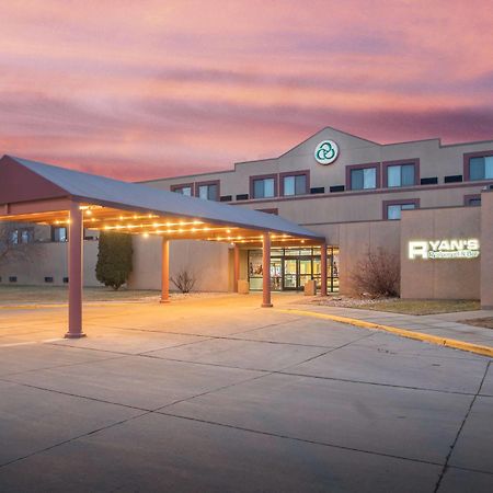 Crossroads Hotel And Huron Event Center Exterior photo